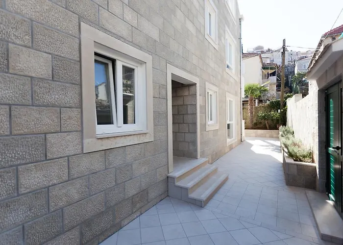 Bora * דוברובניק