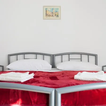 Apartman Bora *